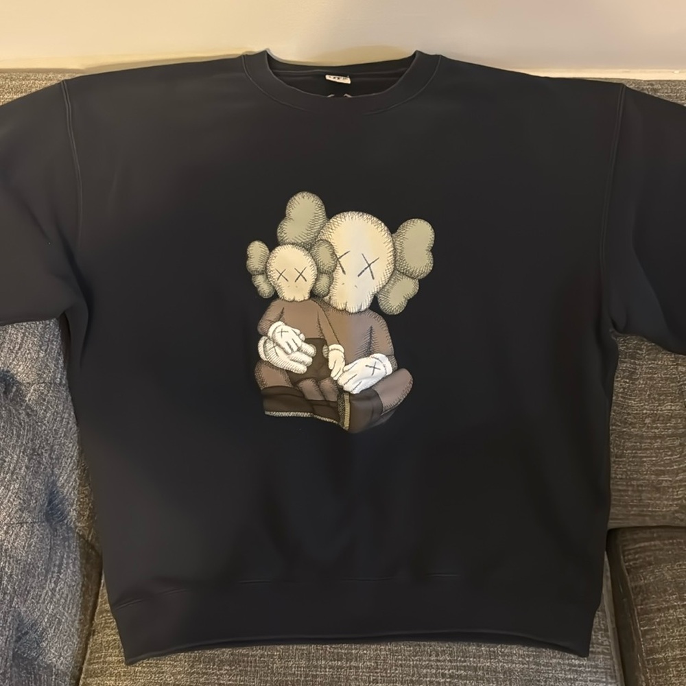 Uniqlo and Kaws sweatshirt